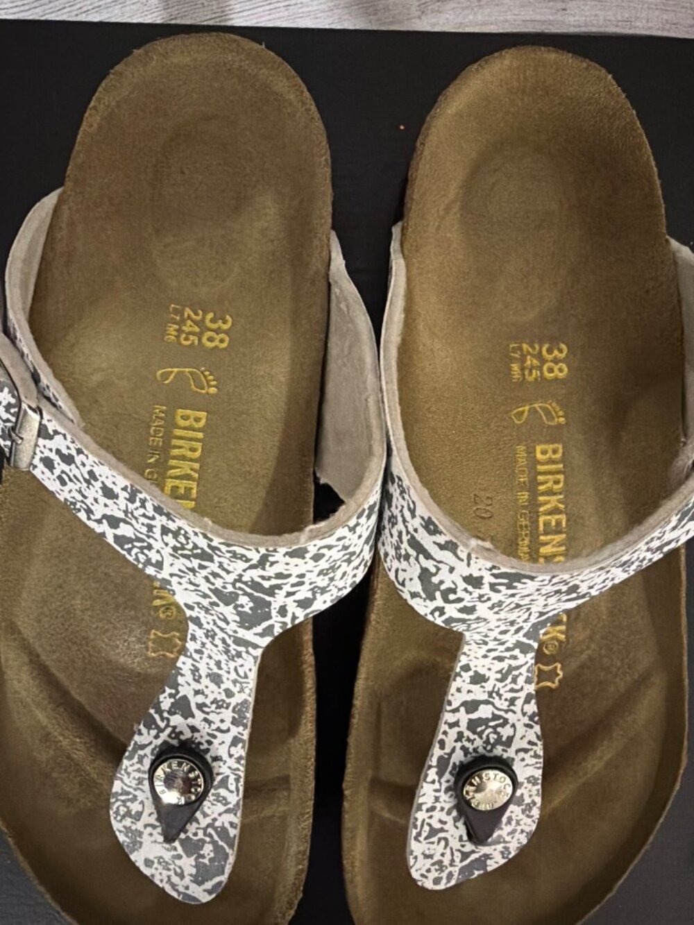 Birkenstock Speckled Gizeh Sandals Size 38 - Picture 2 of 3